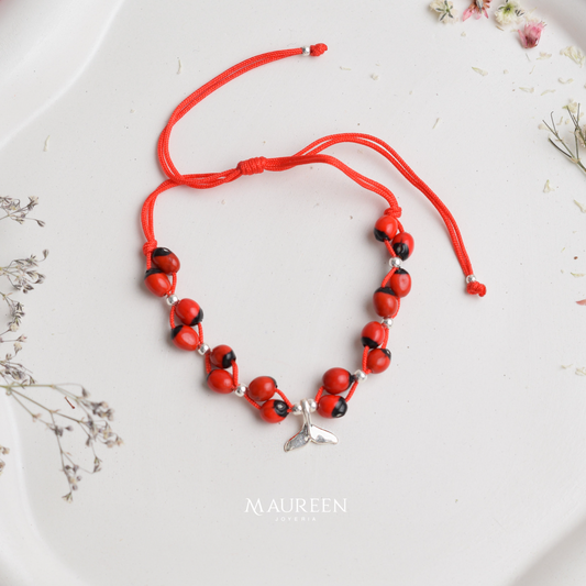 Pulsera de huayruro con hilo rojo dije cola de sirena - Plata